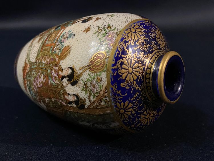 Small Satsuma earthenware vase Meiji Japan decorated with midnight blue & gold female figures