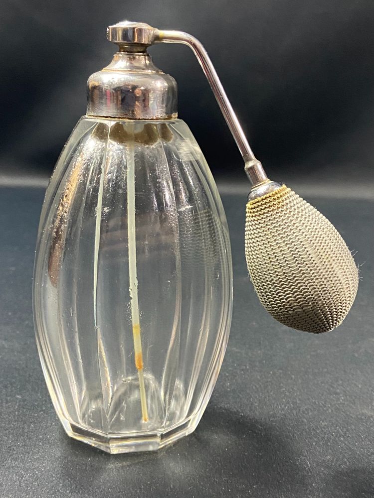 Large Baccarat crystal perfume spray bottle 1920-1930