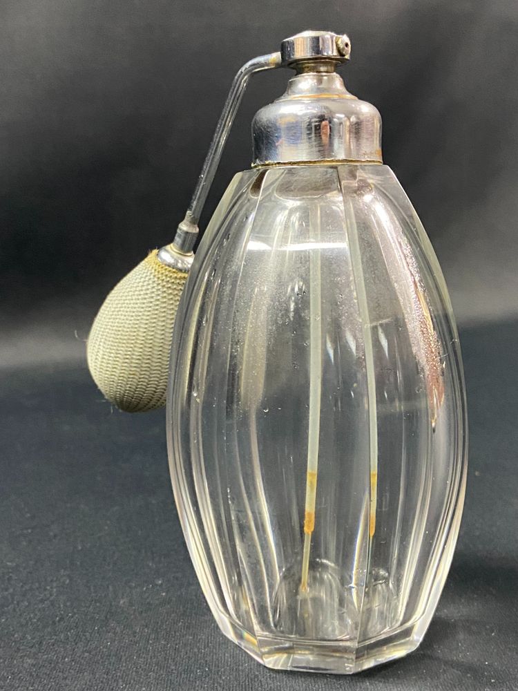 Large Baccarat crystal perfume spray bottle 1920-1930
