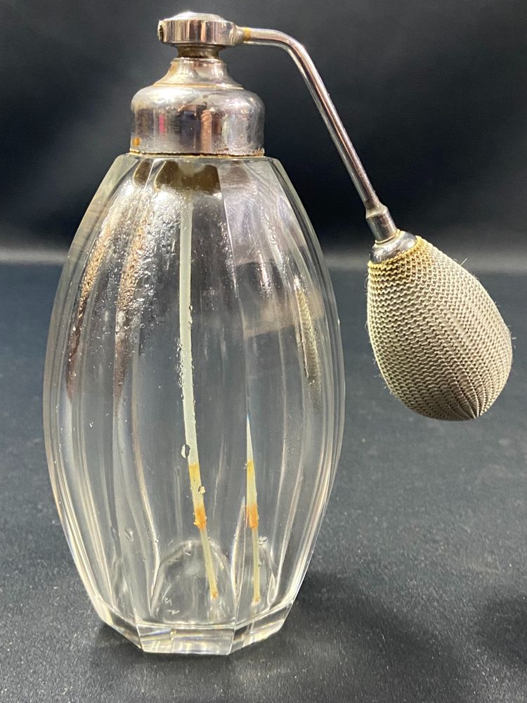 Large Baccarat crystal perfume spray bottle 1920-1930