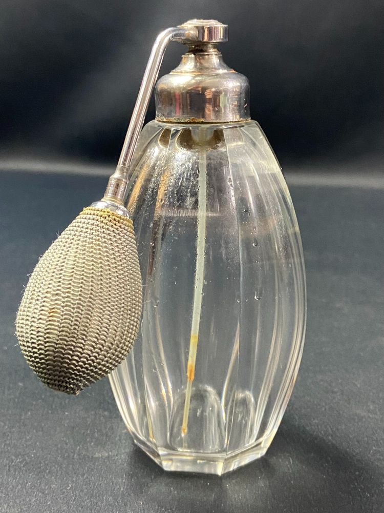 Large Baccarat crystal perfume spray bottle 1920-1930