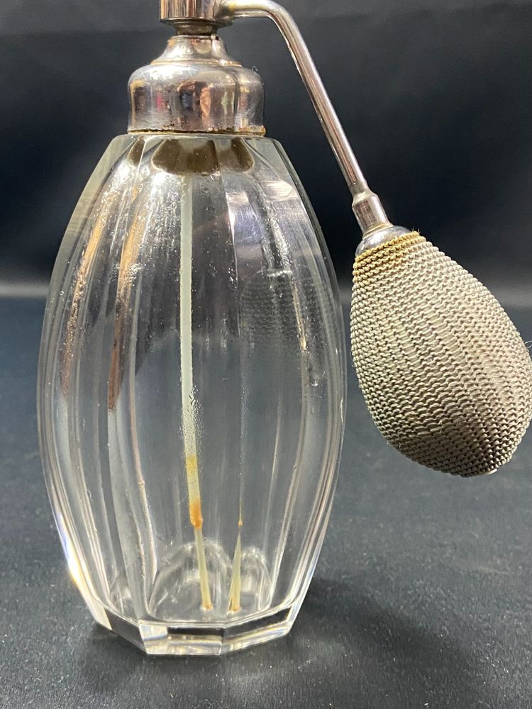 Large Baccarat crystal perfume spray bottle 1920-1930