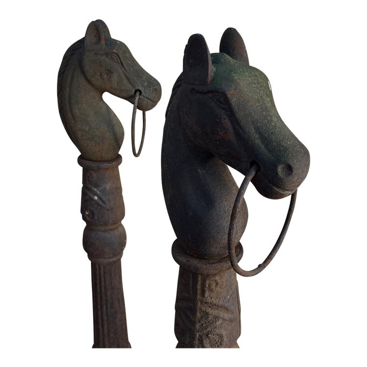 Cast-iron hitch bracket
