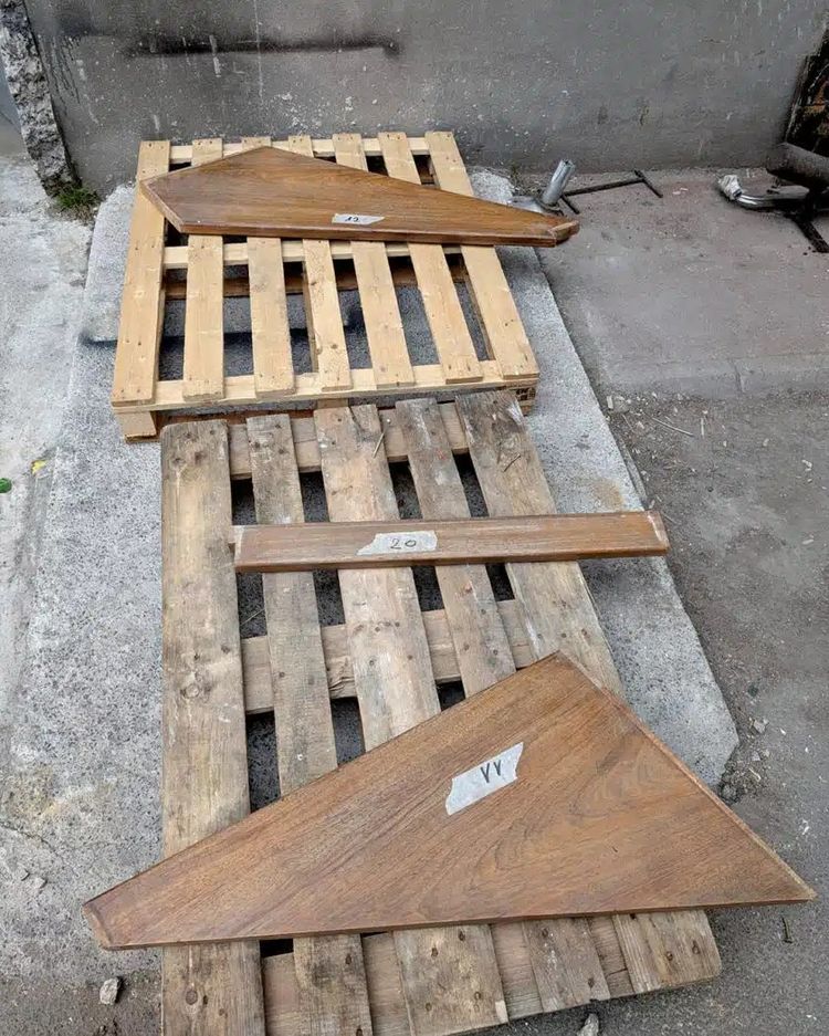 Scala a doppio quarto di giro 311 cm da pavimento a pavimento