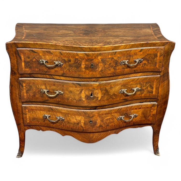Importante commode marquetée Louis XV