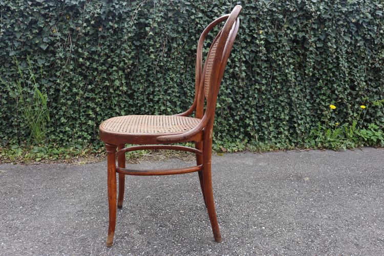 Pair De Chaises en Bois Courbé De Kohn Modèle 33