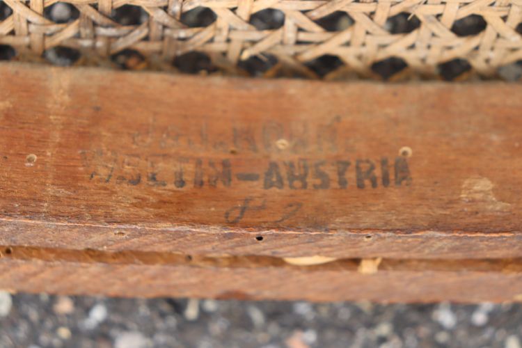 Pair De Chaises en Bois Courbé De Kohn Modèle 33