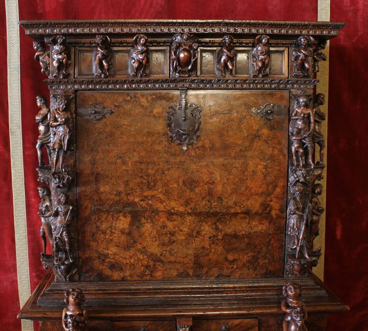 Genoese Cabinet Called Stipo From The Renaissance Period In Walnut - 16th Century