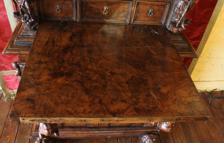 Genoese Cabinet Called Stipo From The Renaissance Period In Walnut - 16th Century