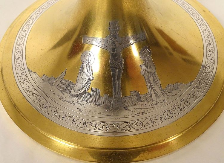 Chalice Paten Silver Vermeillé Minerve Maison Evellin Rennes Crucifixion XXth century