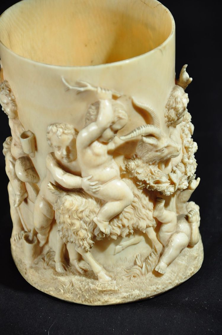 Carved ivory bowl decorated with putti in homage to Bacchus 17th century