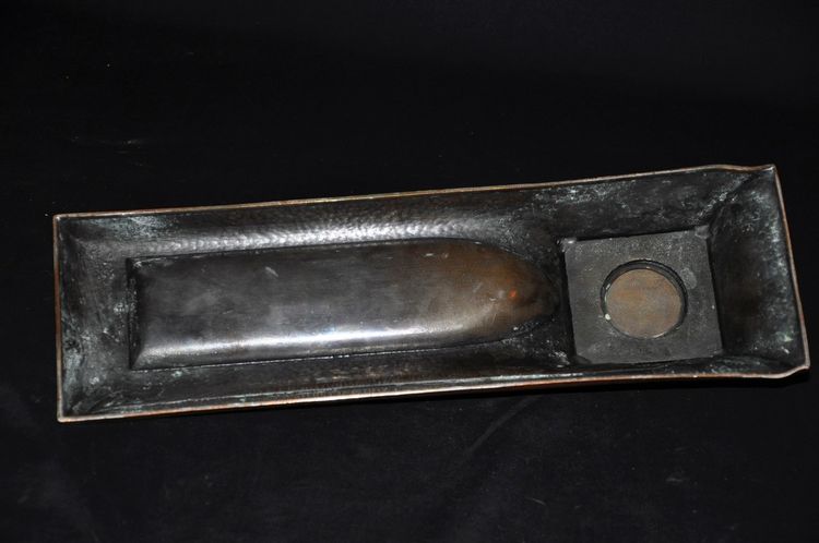 Federhalter aus gehämmertem Kupfer - Arts and Crafts-Bewegung, Anfang 20.