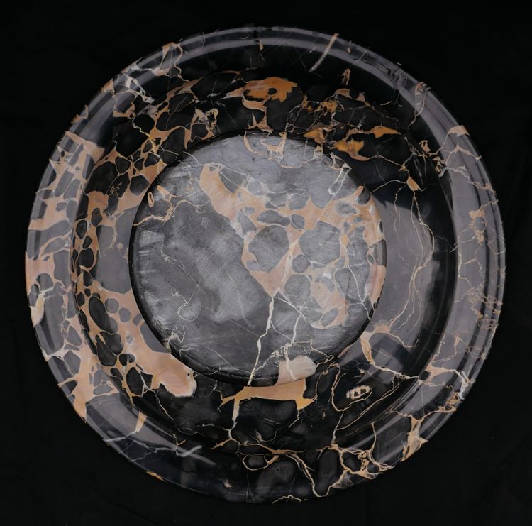 Large Tazza cup in portor marble