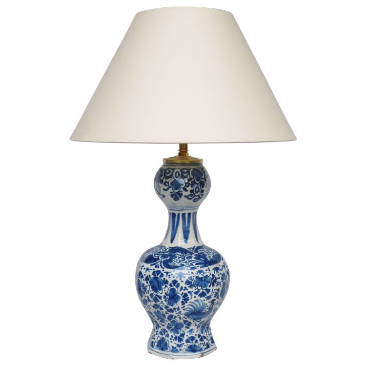 Lampe aus Delfter Steingut, 18. Jahrhundert.   