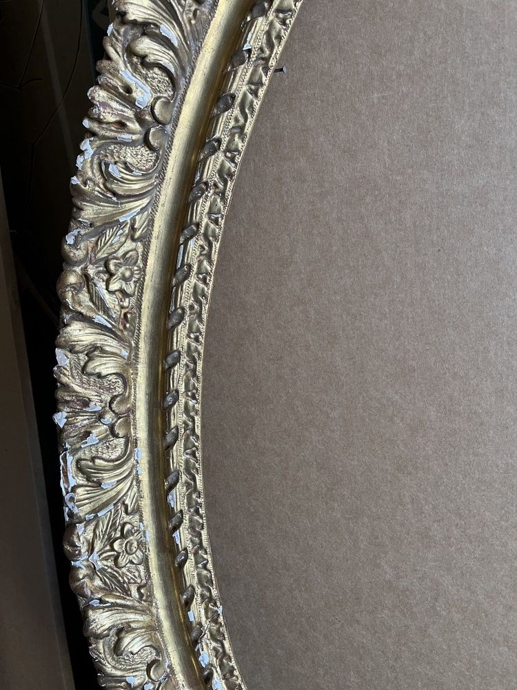 18th century oval frame in gilded wood