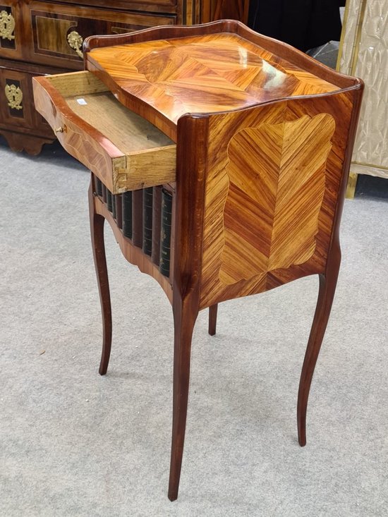 Comodino / Sauteuse in intarsio e pelle, XIX secolo