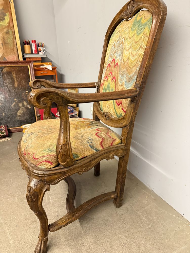 Antique Genoa Louis XIV armchair, late 17th century, Italy 108x47x50 cm, solid walnut