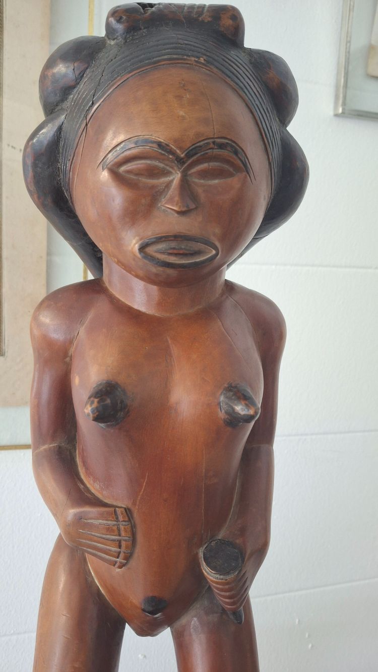 Statua di Chokwe dal Congo. ARTE PRIMARIA