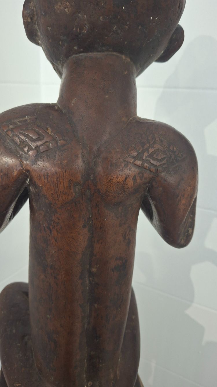 STATUE BEEMBE