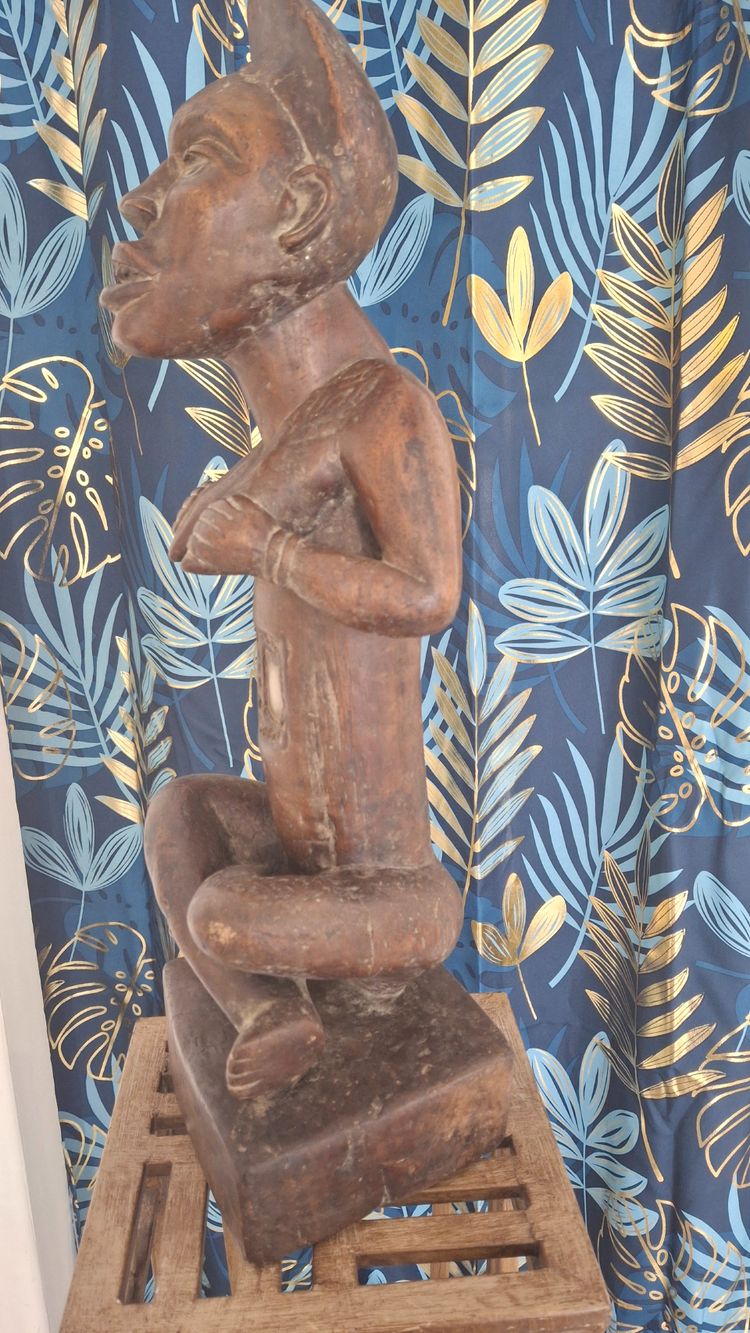 STATUE BEEMBE