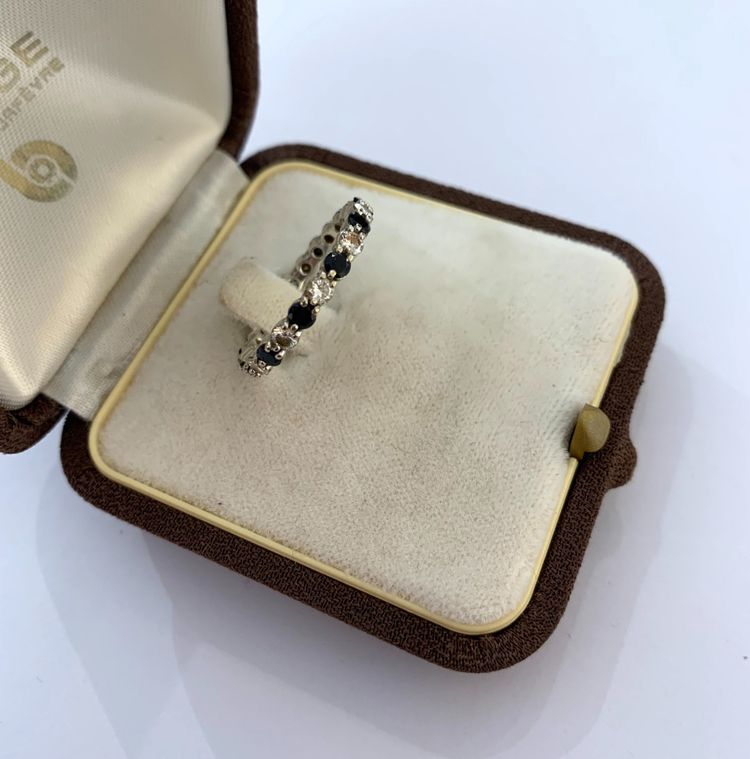 Amerikanischer Ehering aus Diamanten und Saphiren