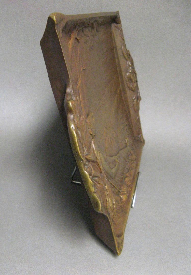Niedriges Relief Aus Bronze Signiert Bénard. Jugendstil.
