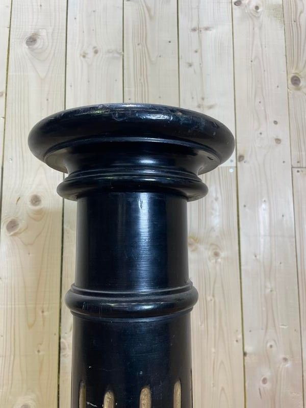 Column - blackened wood seal Napoleon III