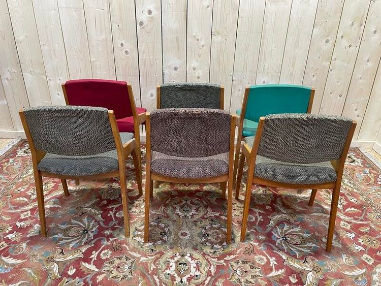 Suite von 6 1950 Stühlen in soliden Buchen