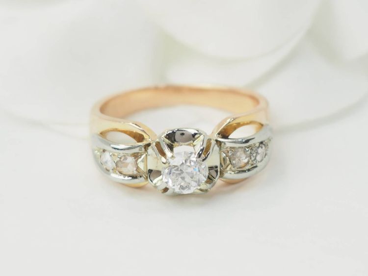 Anello Tank in oro rosa e bianco, diamanti
