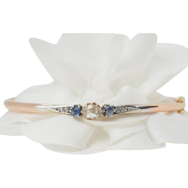 Art Nouveau bangle bracelet in two-tone gold, sapphires and diamonds