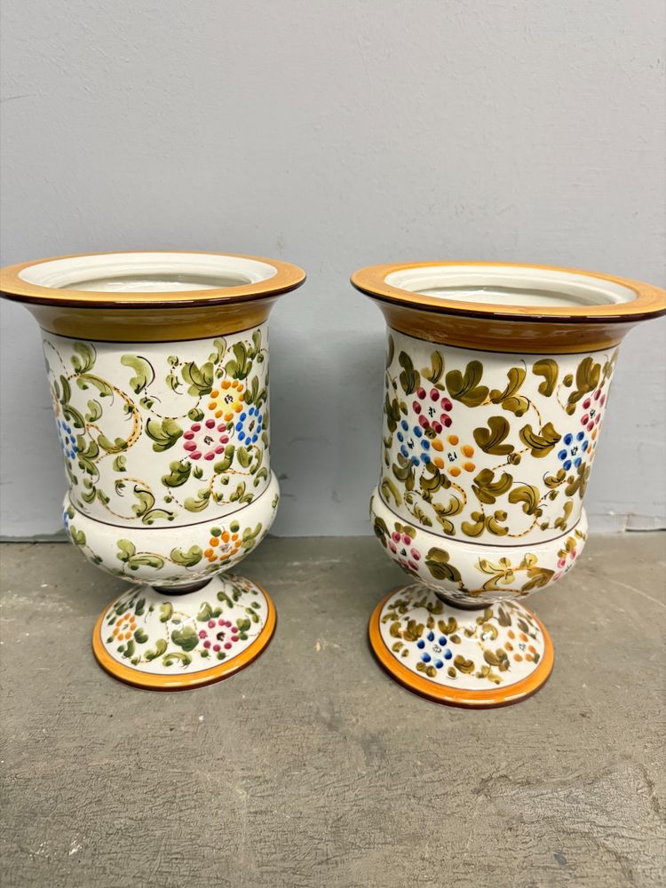 Coppia di vasi in maiolica dipinta metà '900 manifattura Firenze MTC h 24cm
