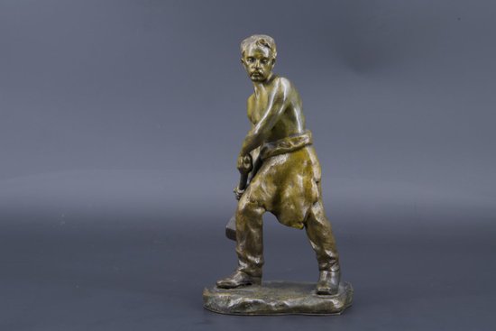 Bronzo raffigurante un operaio alla mazza, Andor Ruff (1885 - 1951)