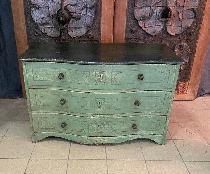 Cassettiera a balestra in abete dipinto del XVIII secolo (ht 75 X 120 X 60 cm)