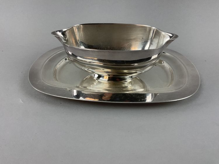 Art Deco-style silver-plated gravy boat