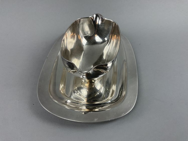 Art Deco-style silver-plated gravy boat