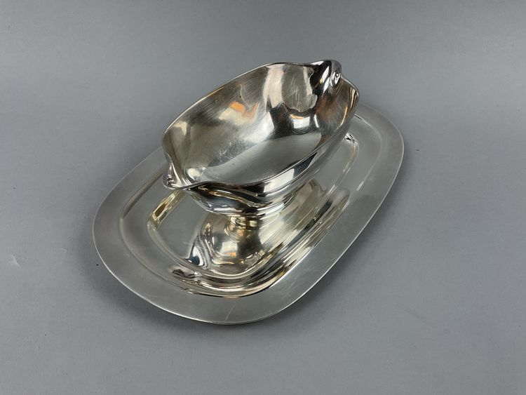 Art Deco-style silver-plated gravy boat
