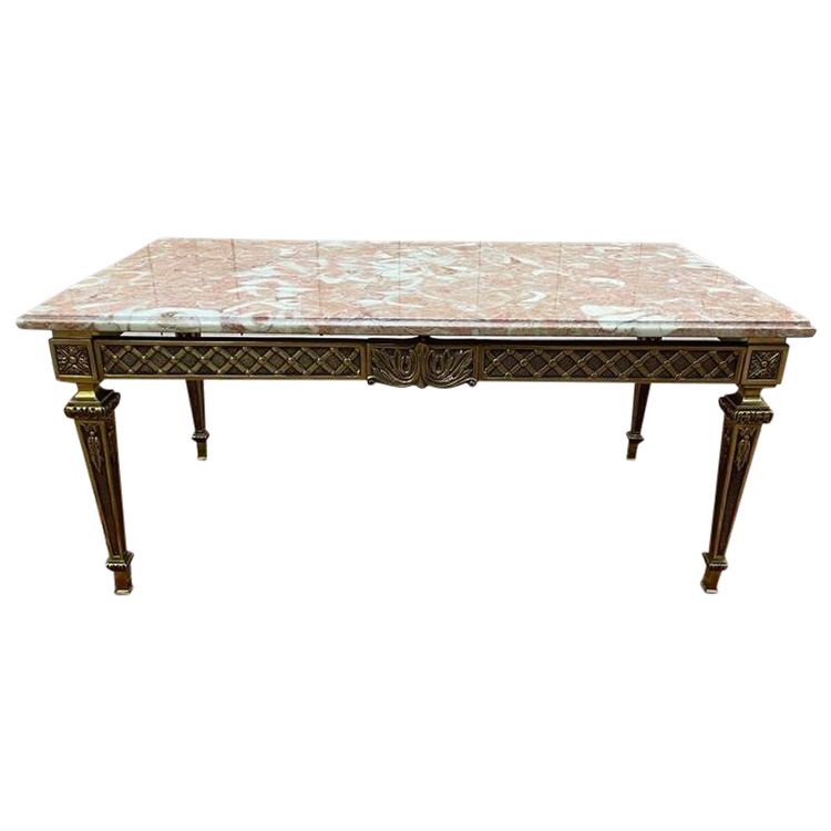 Table basse de style Louis XVI en bronze doré et marbre rose