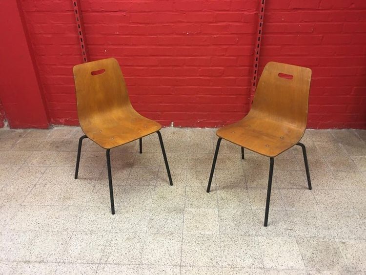 Suite De 6 Chaises Empilables En Bois Thermoformé, Circa 1950