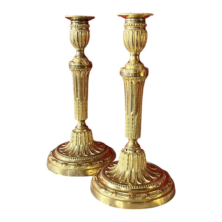 Pair of candlesticks with pearl friezes, Louis XVI period