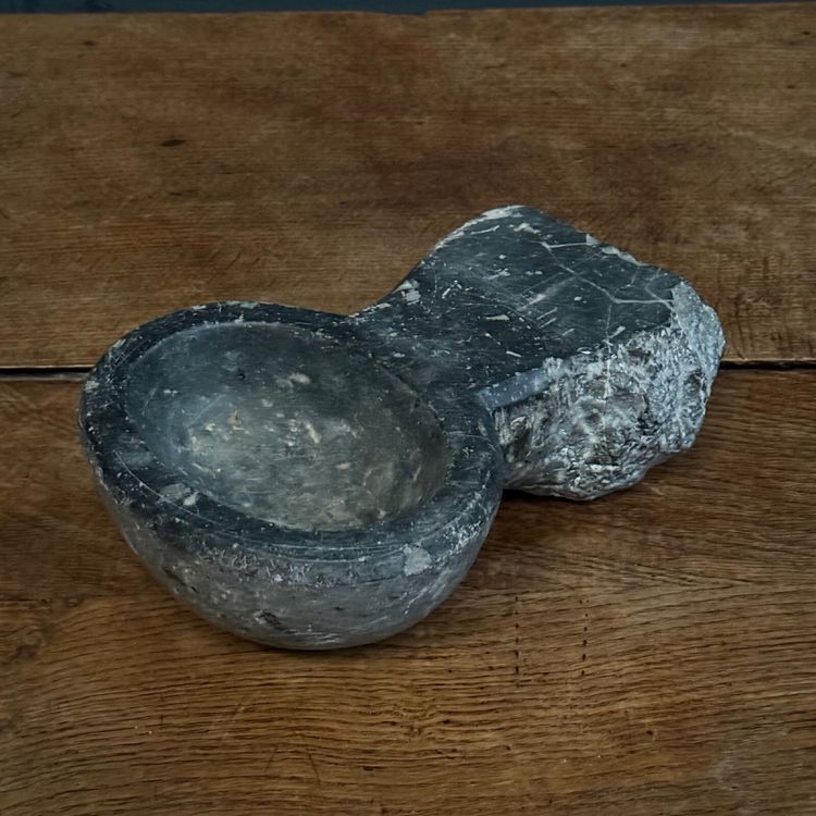 Small stoup in grey Sainte-Anne marble, Louis XIV period