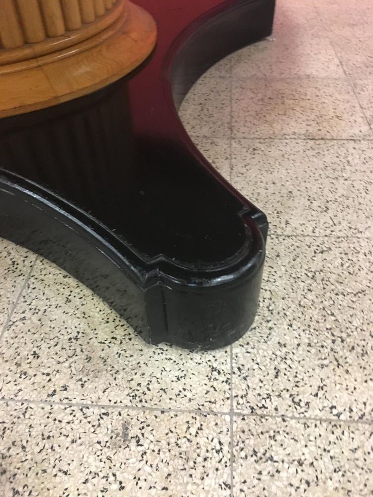 Grande Table Gueridon En  Chêne Clair Et Chene Noirci Circa 1940/1950 Attribuée à Decoene Freres