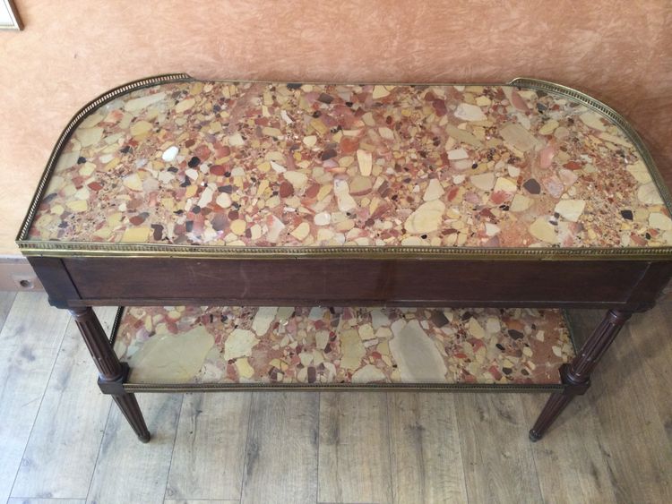 Une console desserte Louis XVI en acajou