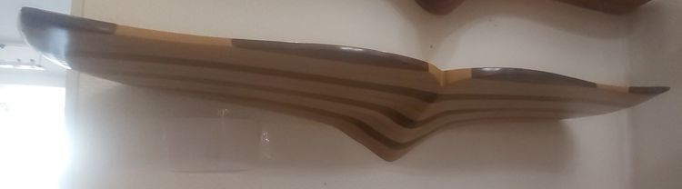 Grande mensola da parete dal design contemporaneo 