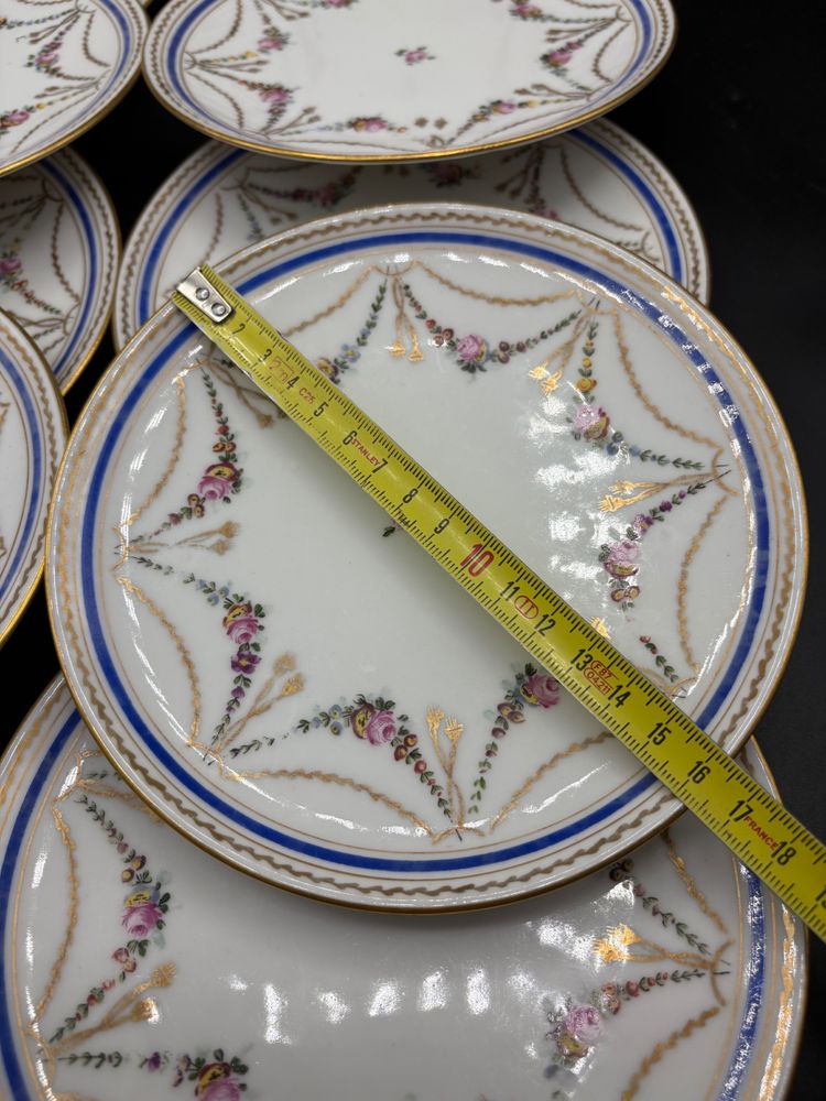 CAKE PLATES
