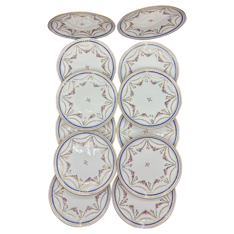 CAKE PLATES
