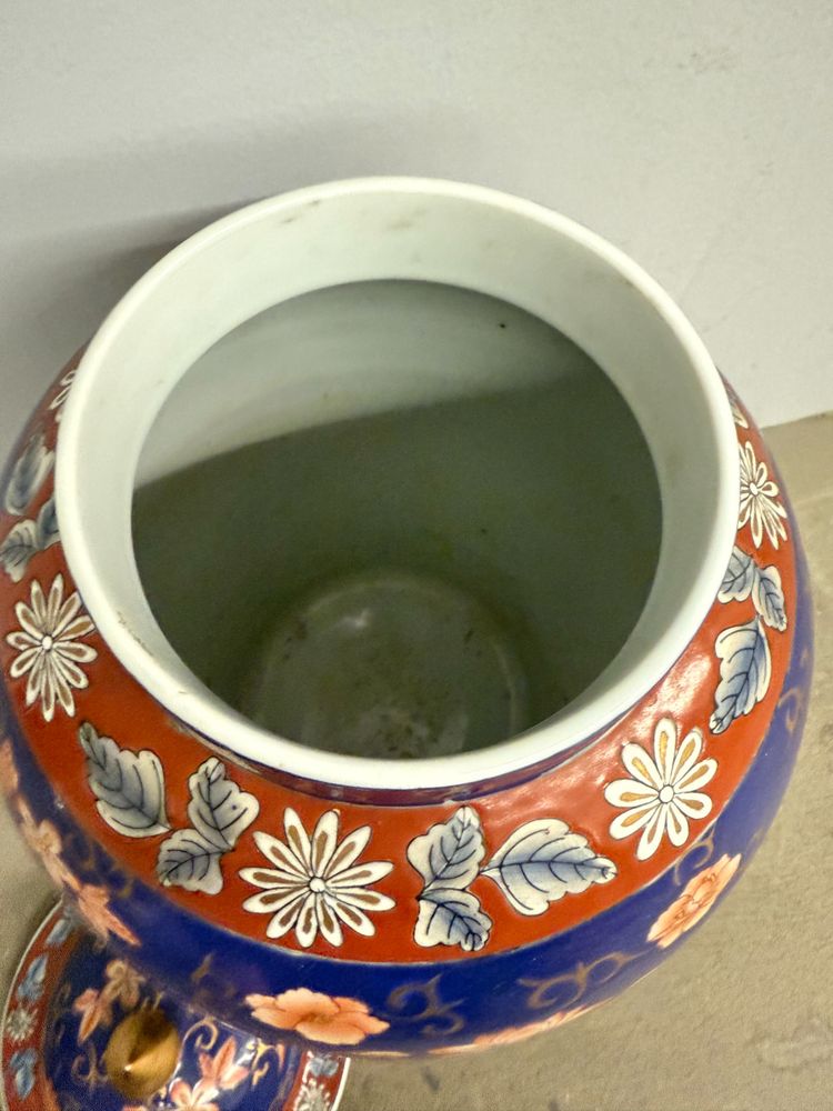 Vase japonais ancien, début du 20e siècle, signé à la base, h 55 cm.