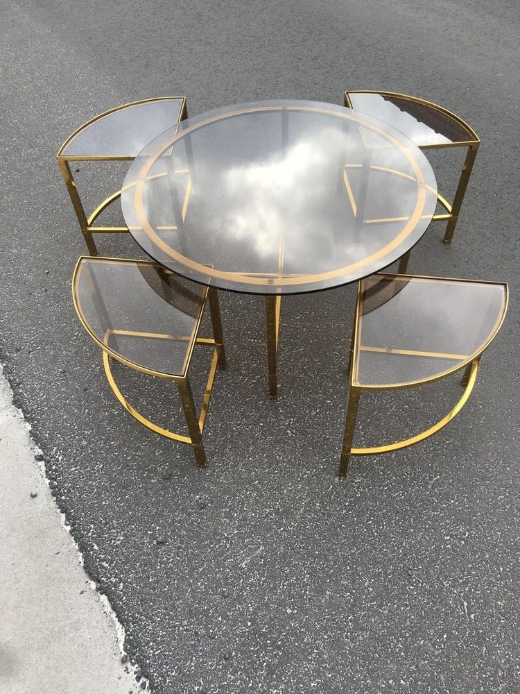 Table De Salon Et Ses 4 Tablettes d'Appoint En Laiton Et Verre Fumé, Style Maison Baguès, 1970
