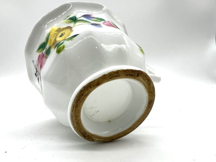 Paris porcelain cup and saucer - Louis-Philippe period - Floral decoration and gilding