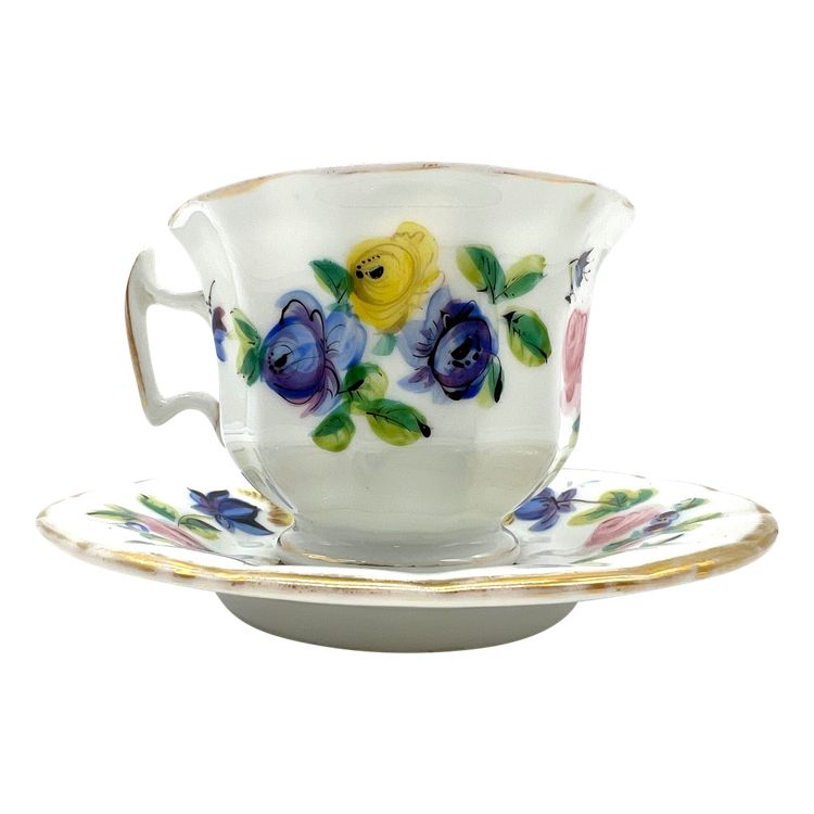 Paris porcelain cup and saucer - Louis-Philippe period - Floral decoration and gilding