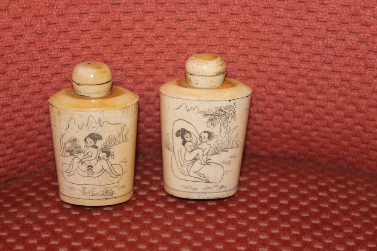 5 perfume bottles or snuffboxes with erotic bone decoration China 20th century period